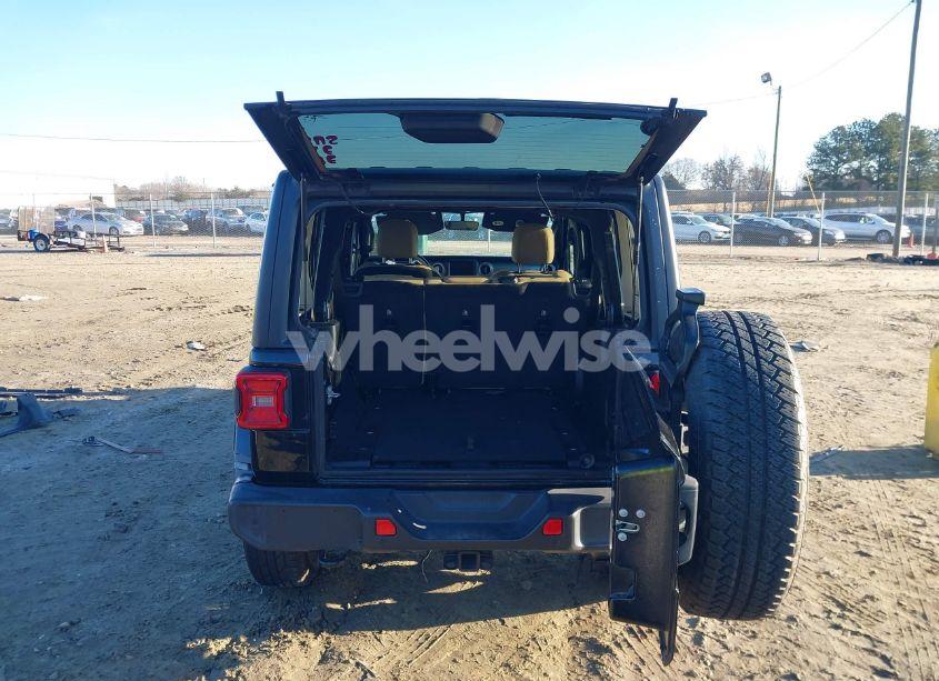 Photo 18 of 2018 Jeep Wrangler UNLIMITED SAHARA 4X4 (VIN 1C4HJXEG6JW115098)