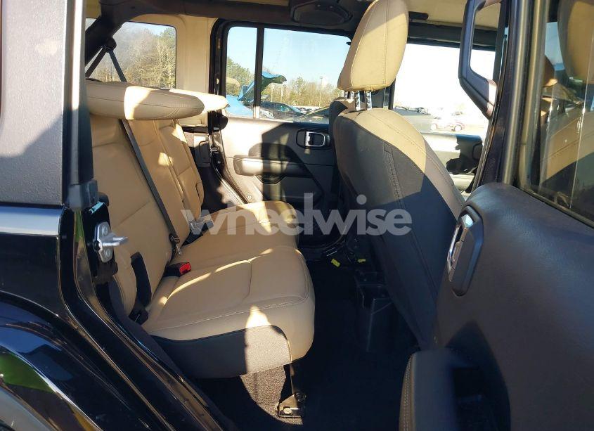 Photo 8 of 2018 Jeep Wrangler UNLIMITED SAHARA 4X4 (VIN 1C4HJXEG6JW115098)