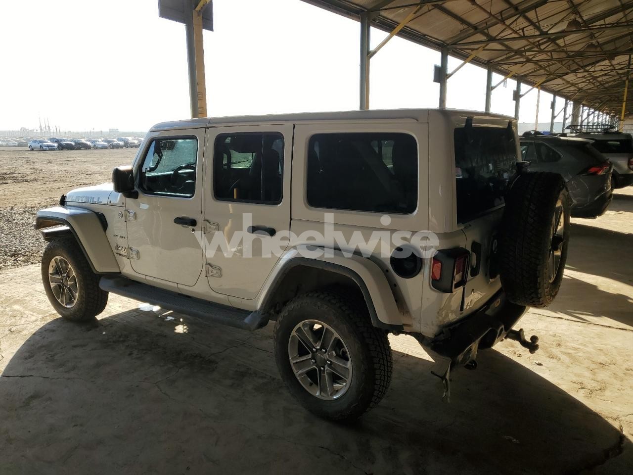 Photo 2 of 2018 JEEP WRANGLER UNLIMITED SAHARA (VIN 1C4HJXEG6JW320761)