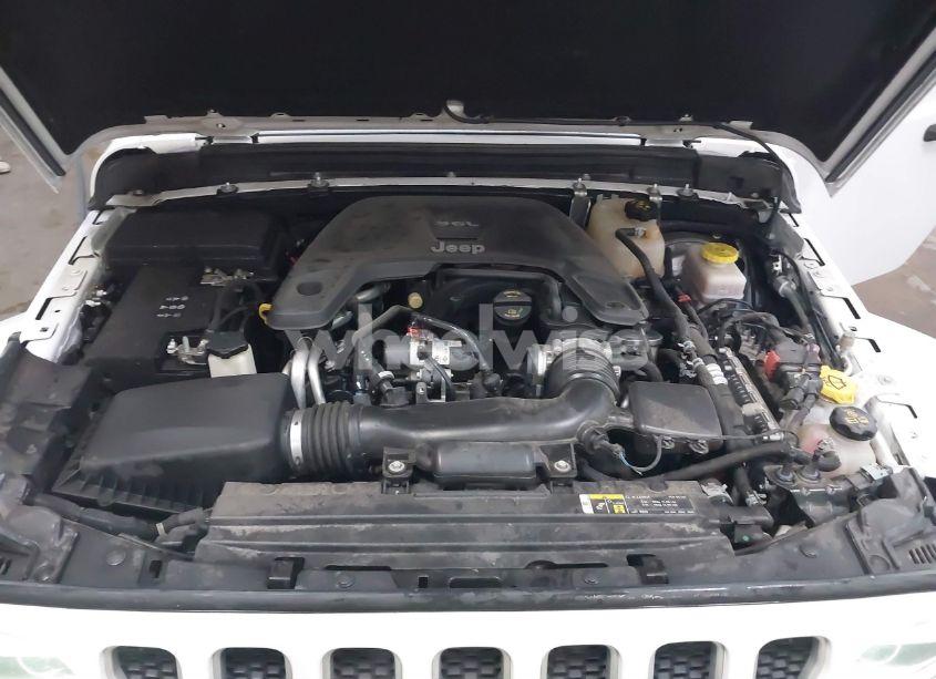 Photo 10 of 2020 Jeep Wrangler UNLIMITED SAHARA 4X4 (VIN 1C4HJXEG6LW140232)