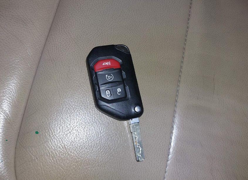 Photo 11 of 2018 Jeep Wrangler UNLIMITED SAHARA 4X4 (VIN 1C4HJXEG7JW170739)