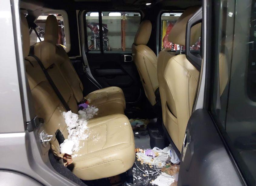 Photo 8 of 2018 Jeep Wrangler UNLIMITED SAHARA 4X4 (VIN 1C4HJXEG7JW170739)