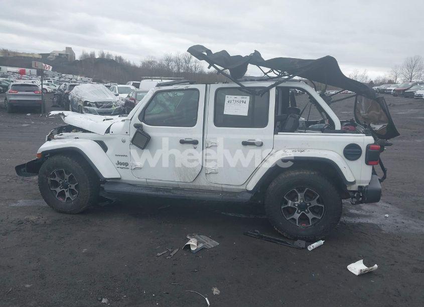 Photo 14 of 2018 Jeep Wrangler UNLIMITED SAHARA 4X4 (VIN 1C4HJXEG7JW186147)