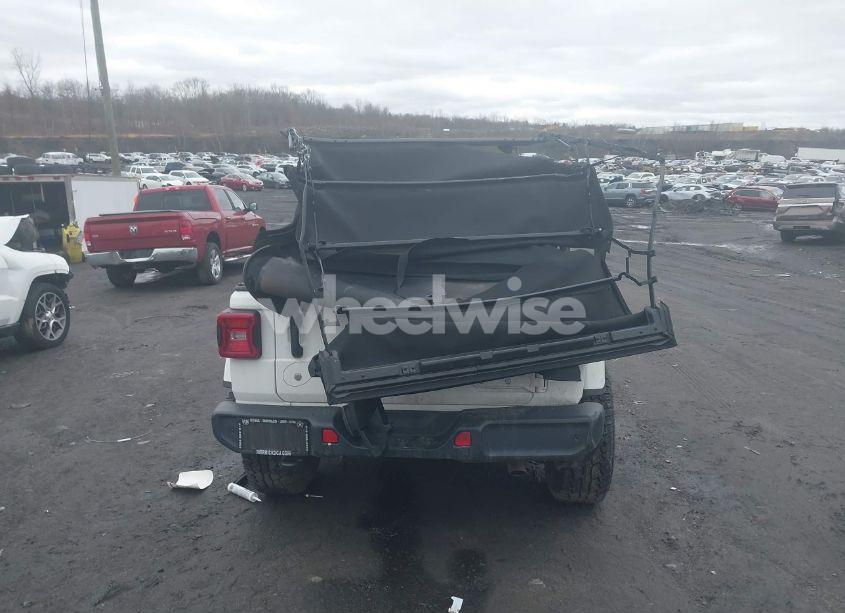 Photo 16 of 2018 Jeep Wrangler UNLIMITED SAHARA 4X4 (VIN 1C4HJXEG7JW186147)