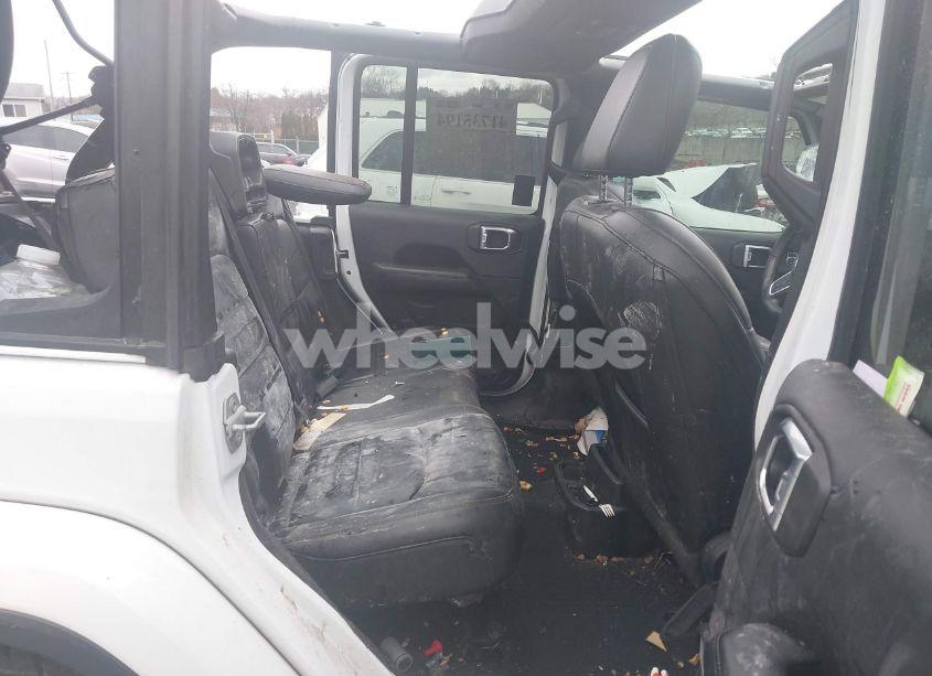 Photo 8 of 2018 Jeep Wrangler UNLIMITED SAHARA 4X4 (VIN 1C4HJXEG7JW186147)