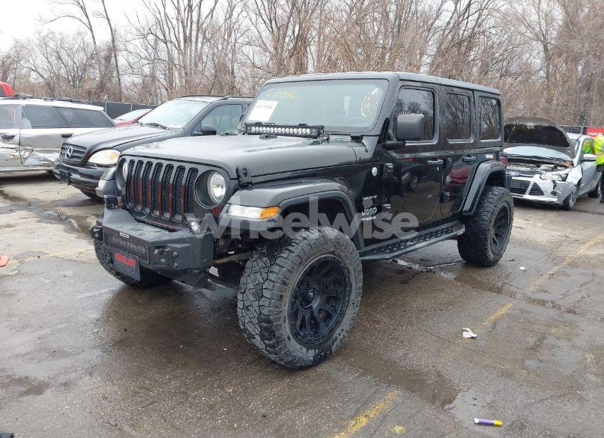Photo 2 of 2018 Jeep Wrangler UNLIMITED SAHARA 4X4 (VIN 1C4HJXEG7JW205084)