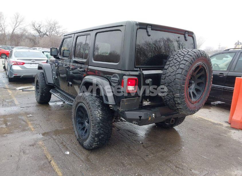 Photo 3 of 2018 Jeep Wrangler UNLIMITED SAHARA 4X4 (VIN 1C4HJXEG7JW205084)