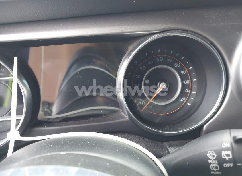 Photo 15 of 2019 Jeep Wrangler UNLIMITED SAHARA 4X4 (VIN 1C4HJXEG7KW633349)