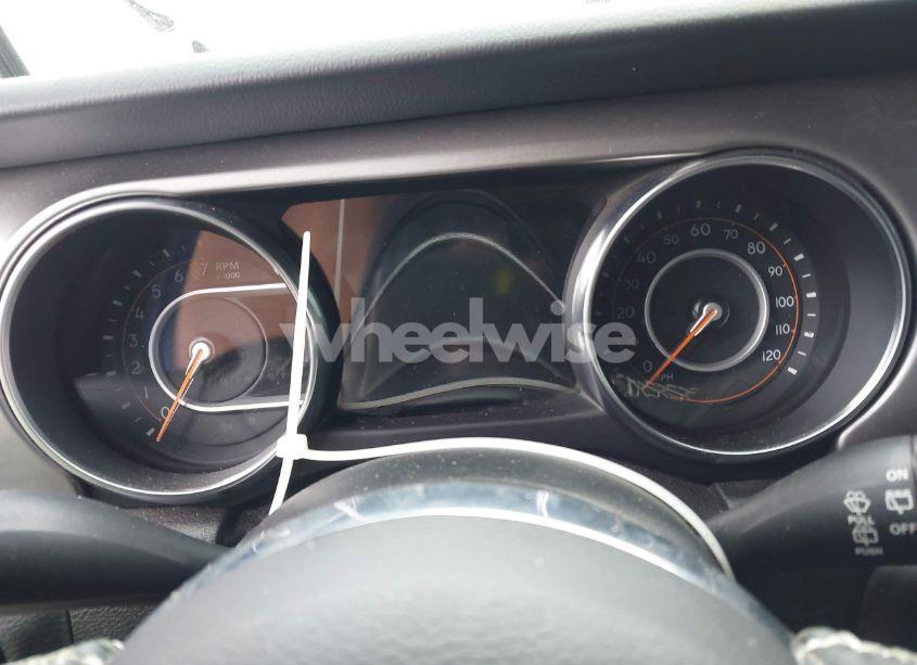 Photo 7 of 2019 Jeep Wrangler UNLIMITED SAHARA 4X4 (VIN 1C4HJXEG7KW633349)