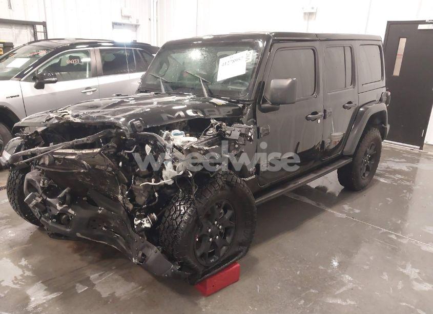 Photo 2 of 2019 Jeep Wrangler UNLIMITED MOAB 4X4 (VIN 1C4HJXEG8KW522356)