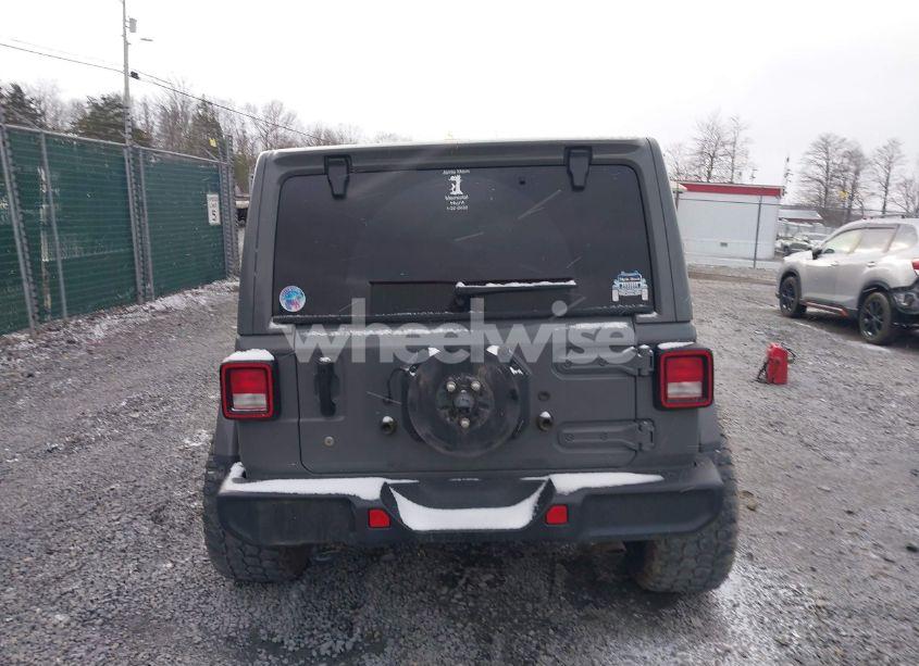 Photo 16 of 2019 Jeep Wrangler UNLIMITED SAHARA 4X4 (VIN 1C4HJXEG8KW533339)
