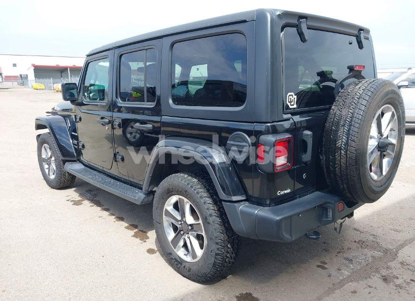 Photo 3 of 2019 Jeep Wrangler UNLIMITED SAHARA (VIN 1C4HJXEG8KW541120)