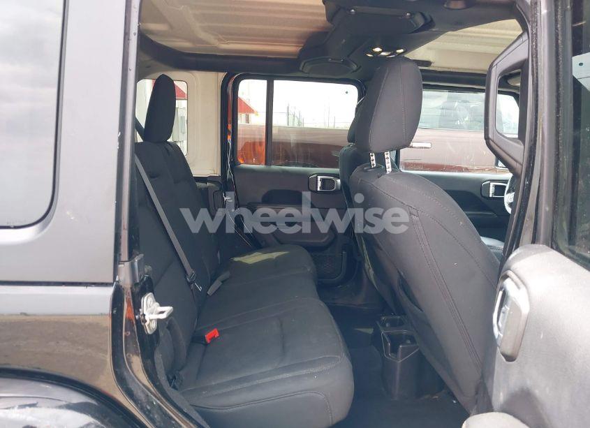 Photo 8 of 2019 Jeep Wrangler UNLIMITED SAHARA (VIN 1C4HJXEG8KW541120)