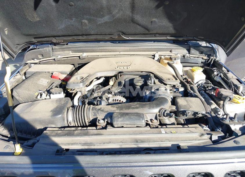 Photo 10 of 2019 Jeep Wrangler UNLIMITED SAHARA 4X4 (VIN 1C4HJXEG8KW621176)