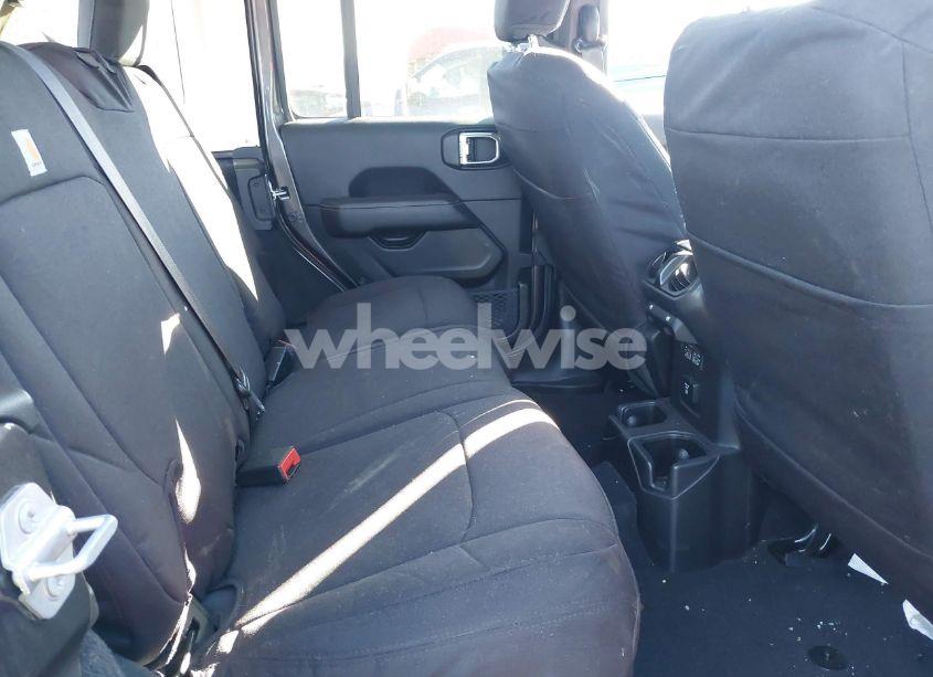 Photo 8 of 2019 Jeep Wrangler UNLIMITED SAHARA 4X4 (VIN 1C4HJXEG8KW621176)