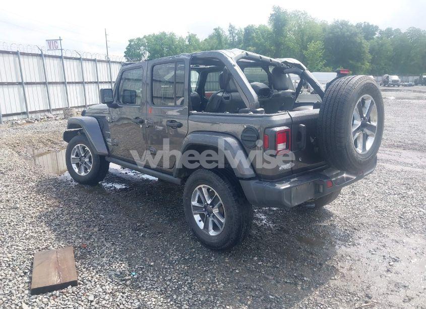 Photo 3 of 2019 Jeep Wrangler UNLIMITED SAHARA 4X4 (VIN 1C4HJXEG8KW627530)
