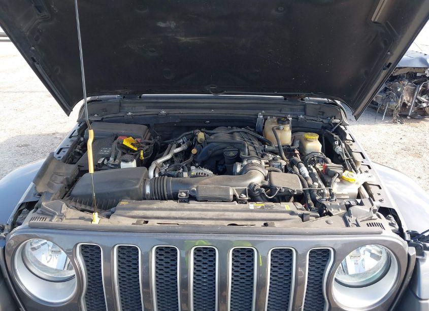 Photo 10 of 2022 Jeep Wrangler UNLIMITED SAHARA 4X4 (VIN 1C4HJXEG8NW206959)