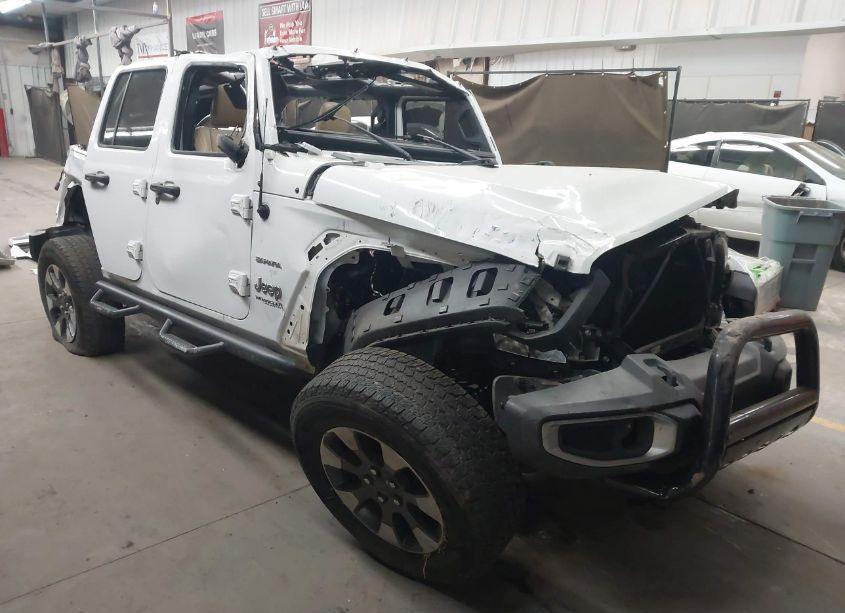 2018 Jeep Wrangler UNLIMITED SAHARA 4X4 (VIN 1C4HJXEG9JW209167) main photo