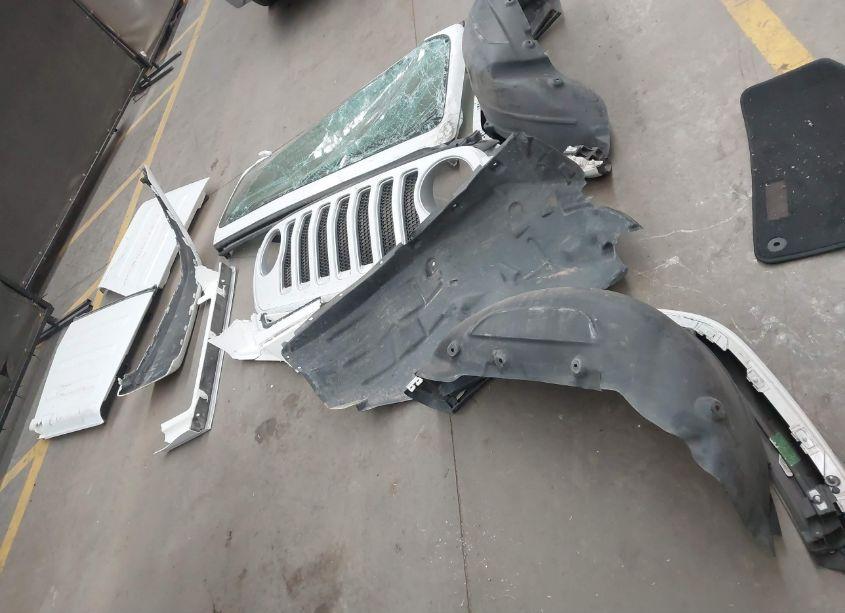 Photo 11 of 2018 Jeep Wrangler UNLIMITED SAHARA 4X4 (VIN 1C4HJXEG9JW209167)