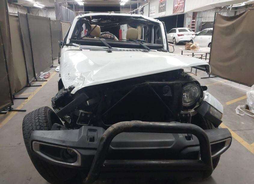 Photo 12 of 2018 Jeep Wrangler UNLIMITED SAHARA 4X4 (VIN 1C4HJXEG9JW209167)