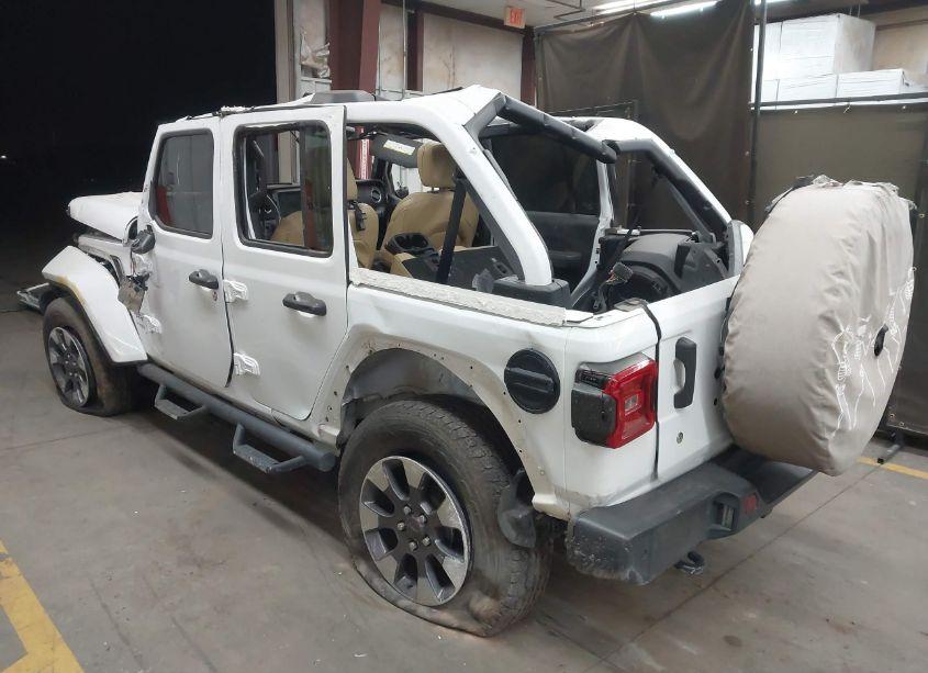 Photo 3 of 2018 Jeep Wrangler UNLIMITED SAHARA 4X4 (VIN 1C4HJXEG9JW209167)