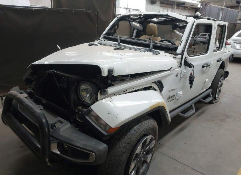 Photo 6 of 2018 Jeep Wrangler UNLIMITED SAHARA 4X4 (VIN 1C4HJXEG9JW209167)