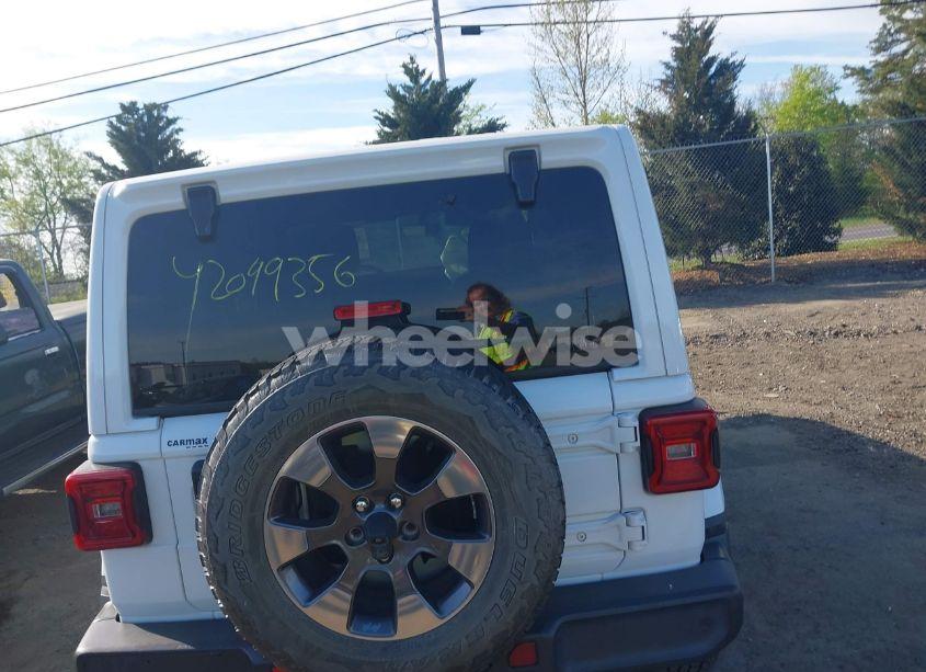 Photo 16 of 2018 Jeep Wrangler UNLIMITED SAHARA 4X4 (VIN 1C4HJXEG9JW227829)