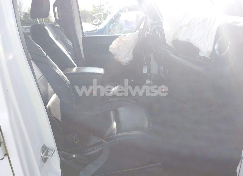 Photo 5 of 2018 Jeep Wrangler UNLIMITED SAHARA 4X4 (VIN 1C4HJXEG9JW227829)