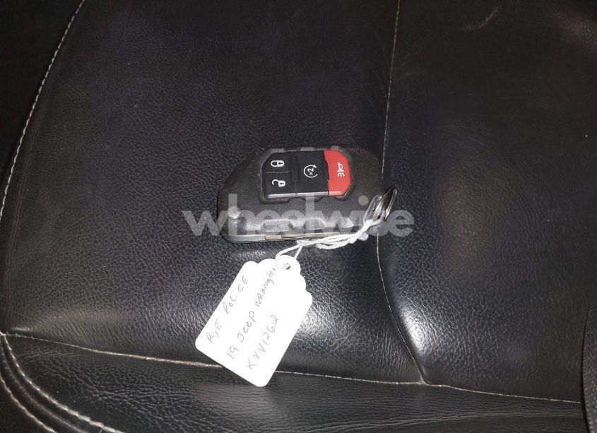 Photo 11 of 2019 Jeep Wrangler UNLIMITED SAHARA 4X4 (VIN 1C4HJXEG9KW579682)