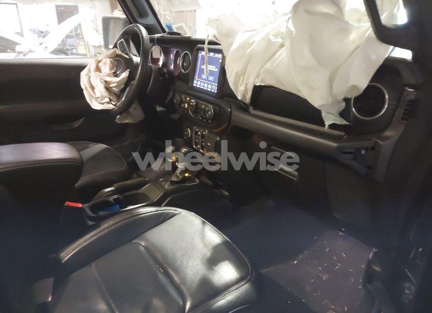 Photo 5 of 2019 Jeep Wrangler UNLIMITED SAHARA 4X4 (VIN 1C4HJXEG9KW579682)