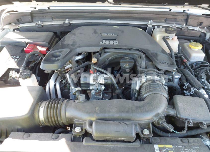 Photo 10 of 2020 Jeep Wrangler UNLIMITED SAHARA ALTITUDE 4X4 (VIN 1C4HJXEG9LW300801)