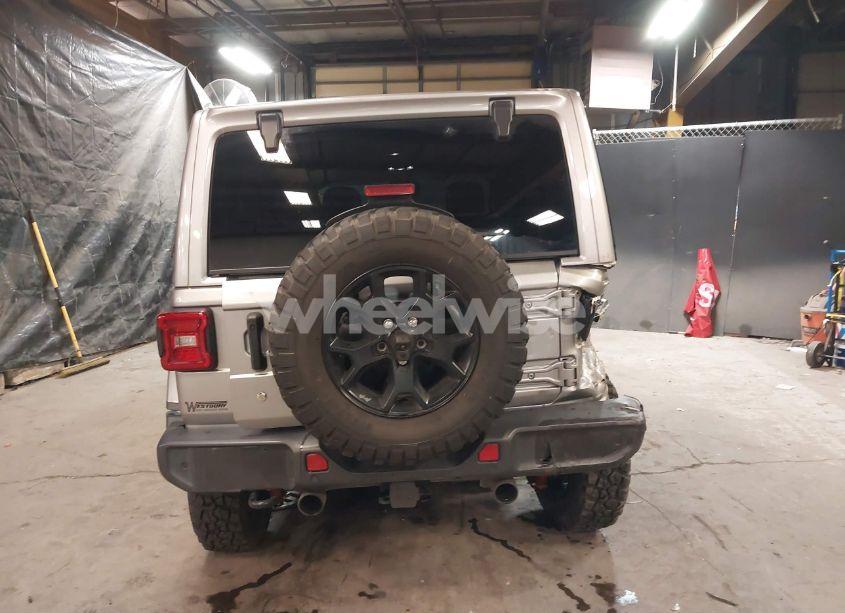 Photo 16 of 2019 Jeep Wrangler UNLIMITED MOAB 4X4 (VIN 1C4HJXEGXKW574703)