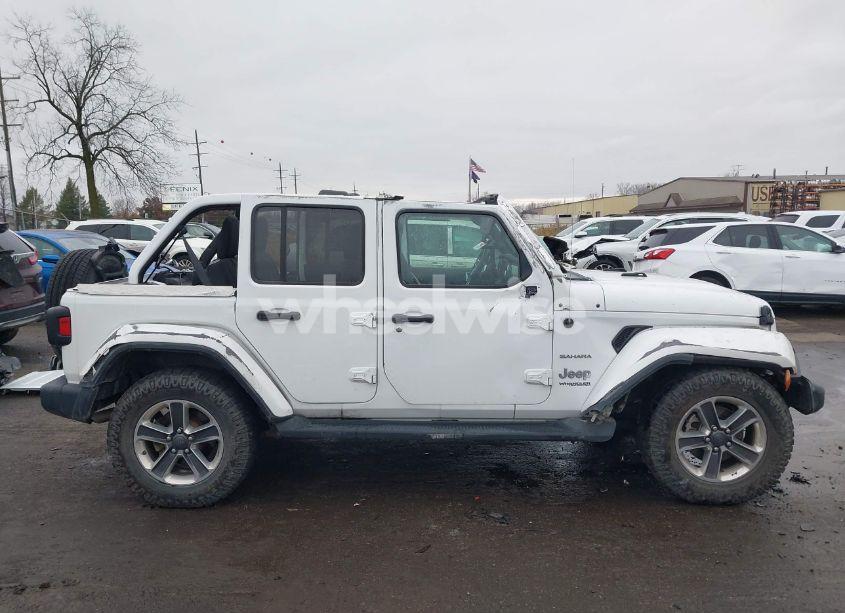 Photo 13 of 2019 Jeep Wrangler UNLIMITED SAHARA (VIN 1C4HJXEGXKW589329)
