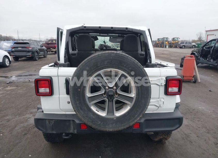 Photo 16 of 2019 Jeep Wrangler UNLIMITED SAHARA (VIN 1C4HJXEGXKW589329)