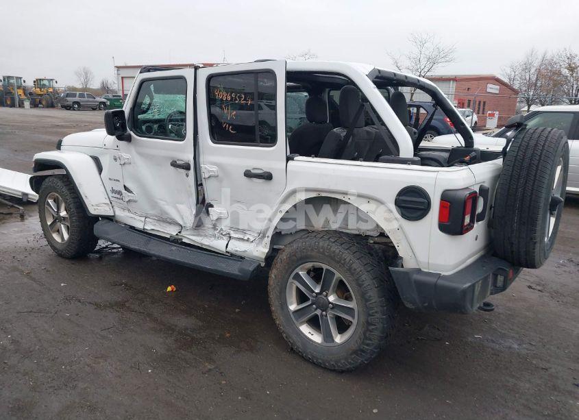 Photo 3 of 2019 Jeep Wrangler UNLIMITED SAHARA (VIN 1C4HJXEGXKW589329)
