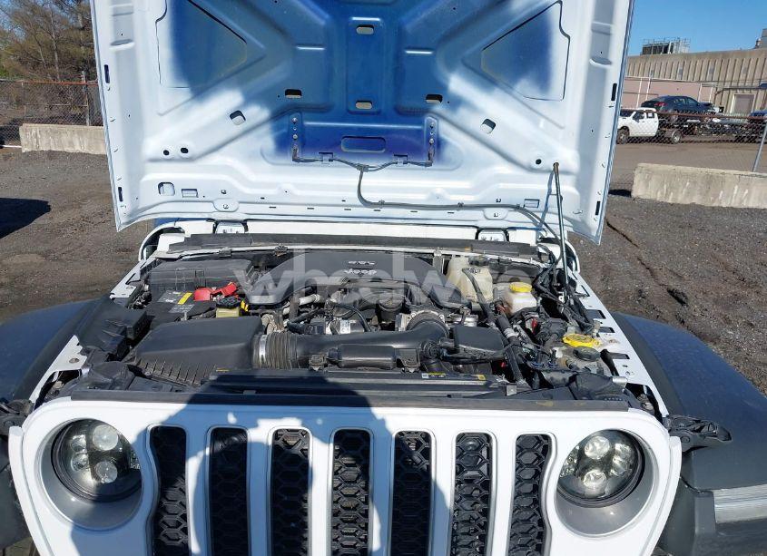 Photo 10 of 2020 Jeep Wrangler UNLIMITED SAHARA 4X4 (VIN 1C4HJXEGXLW118444)