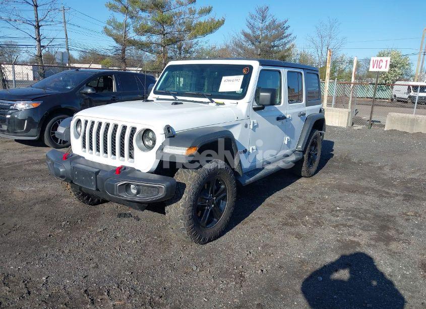 Photo 2 of 2020 Jeep Wrangler UNLIMITED SAHARA 4X4 (VIN 1C4HJXEGXLW118444)
