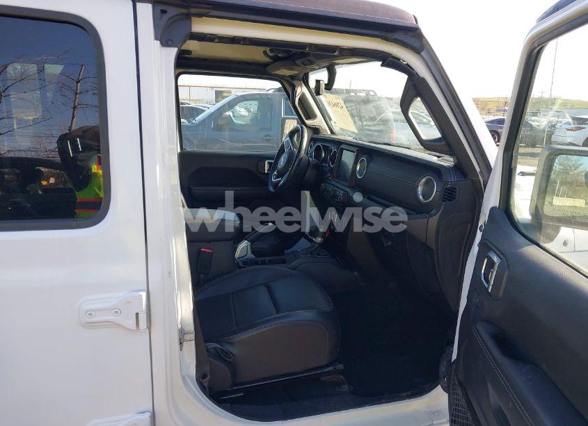 Photo 5 of 2020 Jeep Wrangler UNLIMITED SAHARA 4X4 (VIN 1C4HJXEGXLW118444)