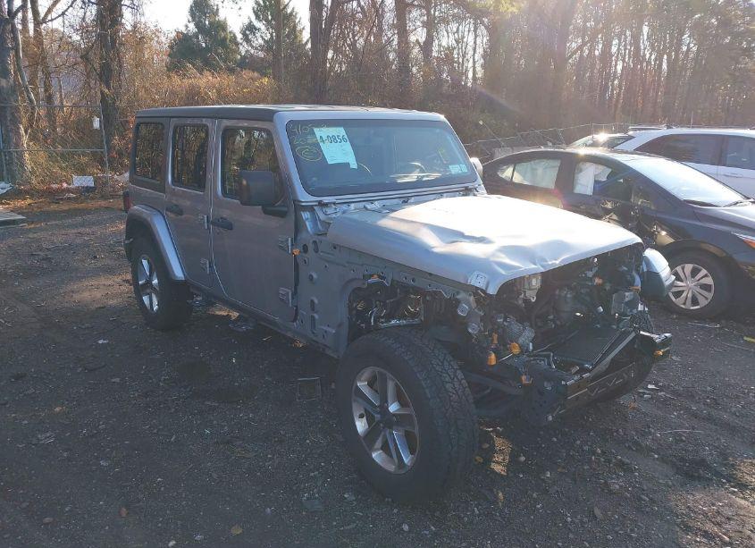 2020 Jeep Wrangler UNLIMITED SAHARA 4X4 (VIN 1C4HJXEGXLW193547) main photo