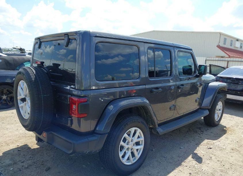 Photo 4 of 2020 Jeep Wrangler UNLIMITED SAHARA ALTITUDE 4X4 (VIN 1C4HJXEM3LW336943)