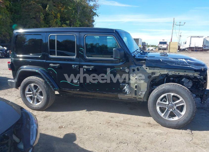 Photo 14 of 2021 Jeep Wrangler UNLIMITED SAHARA 4X4 (VIN 1C4HJXEM9MW669925)