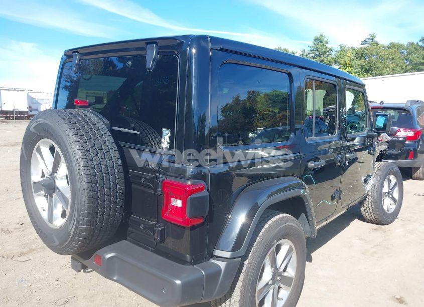 Photo 4 of 2021 Jeep Wrangler UNLIMITED SAHARA 4X4 (VIN 1C4HJXEM9MW669925)