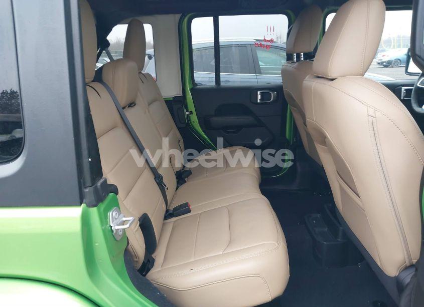 Photo 8 of 2018 Jeep Wrangler UNLIMITED SAHARA 4X4 (VIN 1C4HJXEN0JW285357)