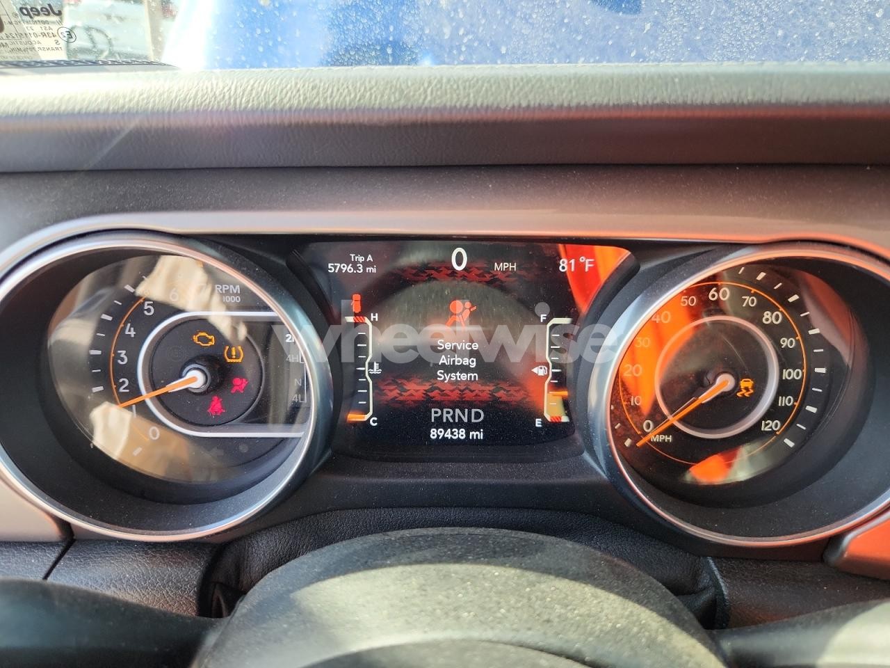 Photo 9 of 2018 JEEP WRANGLER UNLIMITED SAHARA (VIN 1C4HJXEN0JW325078)