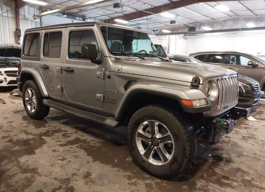 2019 Jeep Wrangler UNLIMITED SAHARA 4X4 (VIN 1C4HJXEN0KW527985) main photo