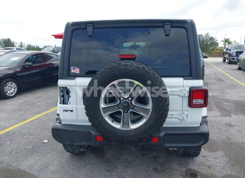 Photo 16 of 2019 Jeep Wrangler UNLIMITED SAHARA 4X4 (VIN 1C4HJXEN0KW623325)