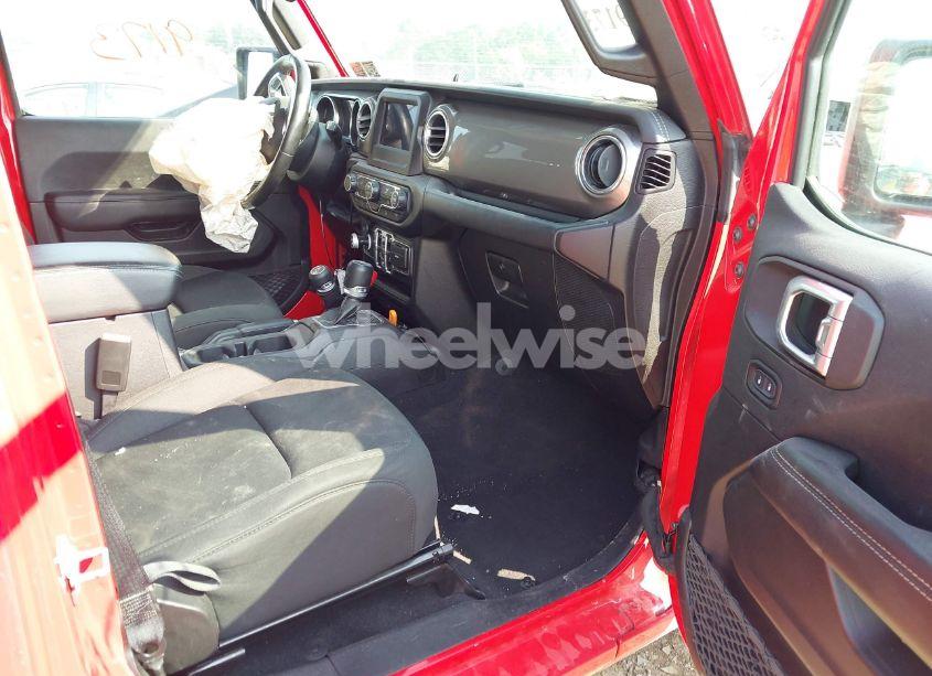 Photo 5 of 2020 Jeep Wrangler UNLIMITED SAHARA 4X4 (VIN 1C4HJXEN0LW184564)