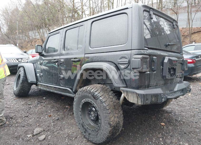 Photo 3 of 2021 Jeep Wrangler UNLIMITED SAHARA 4X4 (VIN 1C4HJXEN0MW502118)