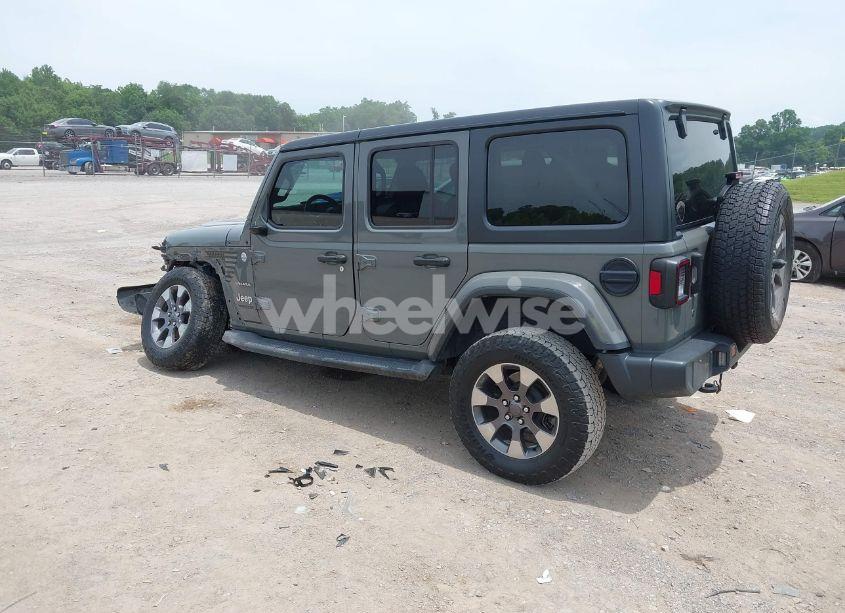 Photo 3 of 2018 Jeep Wrangler UNLIMITED SAHARA 4X4 (VIN 1C4HJXEN1JW320942)