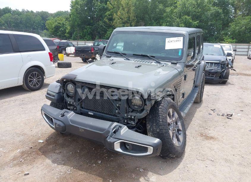 Photo 6 of 2018 Jeep Wrangler UNLIMITED SAHARA 4X4 (VIN 1C4HJXEN1JW320942)